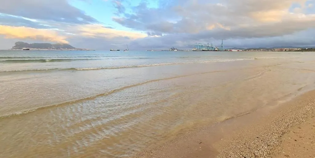 Habitacion Doble Junto Al Mar, Cocina Y Bano Privados - Seaside Double Room Private Kitchen & Bathroom アルヘシラス 0*,