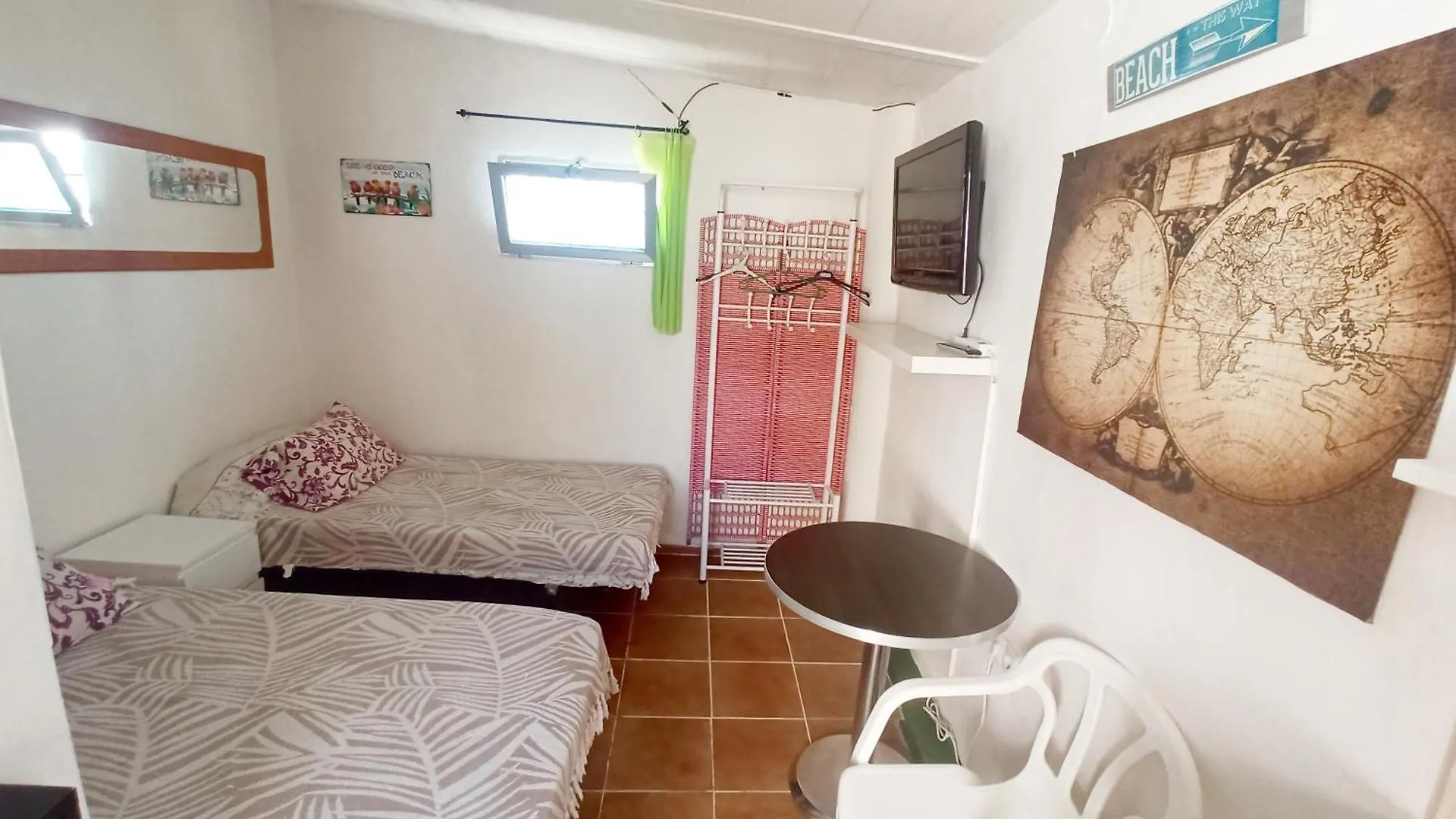 アパート Habitacion Doble Junto Al Mar, Cocina Y Bano Privados - Seaside Double Room Private Kitchen & Bathroom アルヘシラス