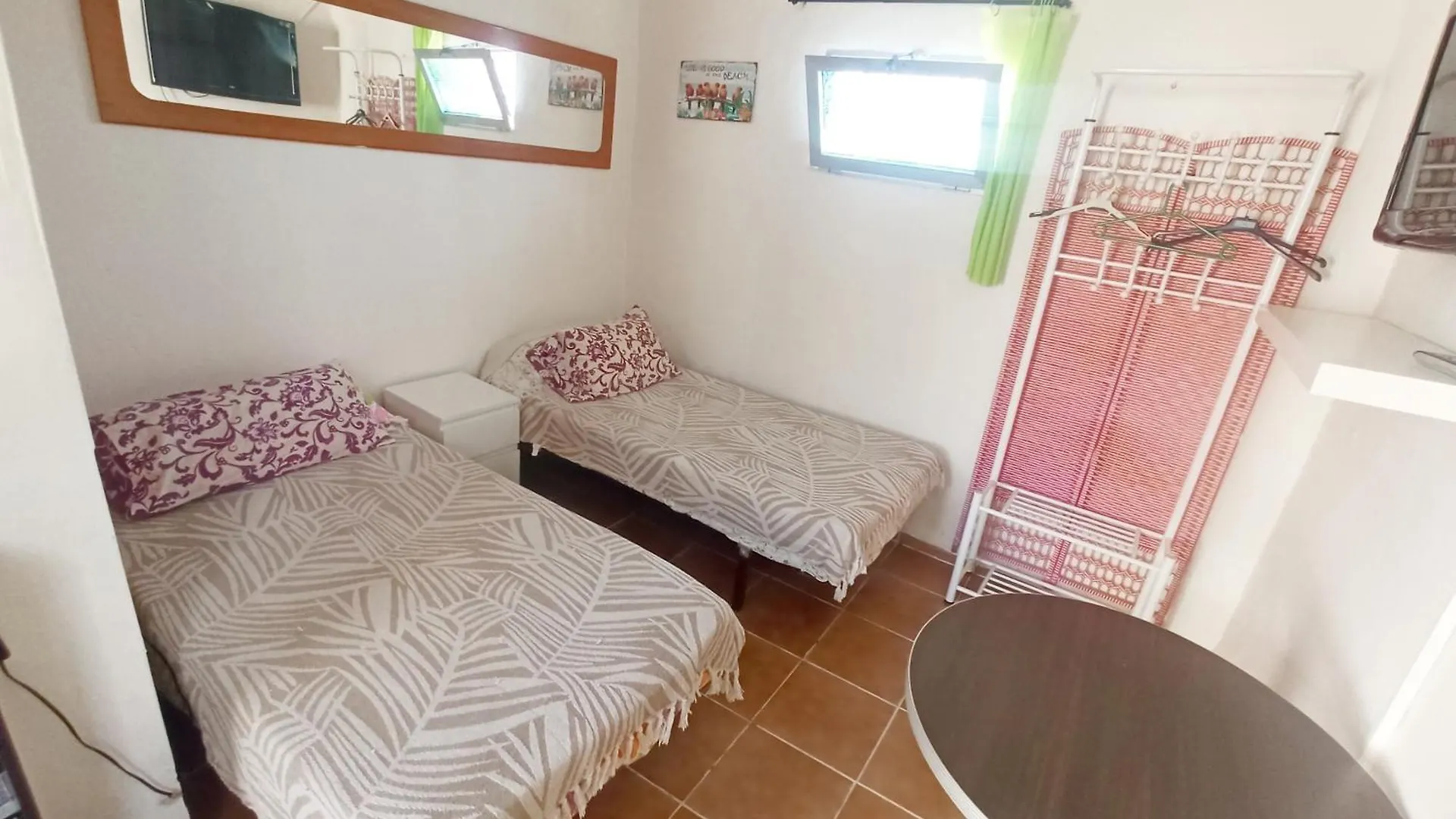 Habitacion Doble Junto Al Mar, Cocina Y Bano Privados - Seaside Double Room Private Kitchen & Bathroom アルヘシラス