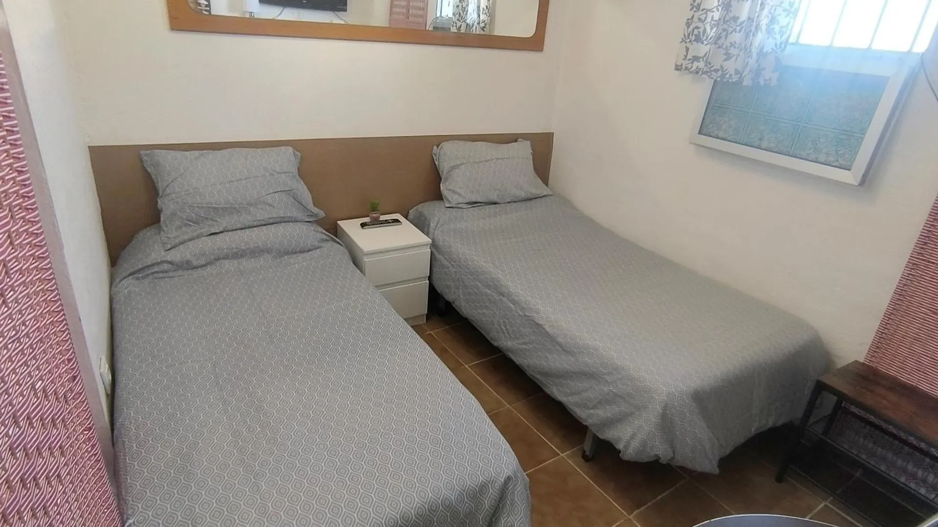Habitacion Doble Junto Al Mar, Cocina Y Bano Privados - Seaside Double Room Private Kitchen & Bathroom アルヘシラス